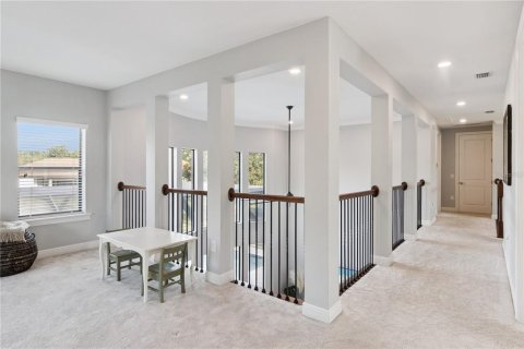 House in Tampa, Florida 6 bedrooms, 336.31 sq.m. № 2404759 - photo 29