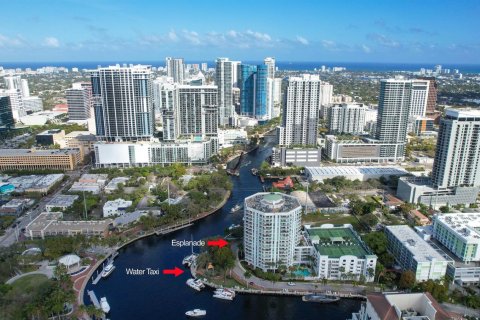 Condominio en venta en Fort Lauderdale, Florida, 2 dormitorios, 112.88 m2 № 2191476 - foto 2