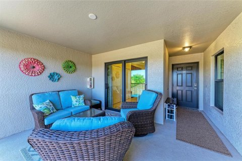 Condominio en venta en Lakewood Ranch, Florida, 2 dormitorios, 123.47 m2 № 2091897 - foto 4