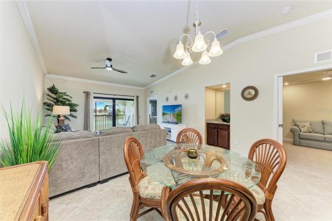 Condominio en venta en Lakewood Ranch, Florida, 2 dormitorios, 123.47 m2 № 2091897 - foto 9