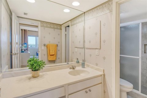 Купить кондоминиум в Сарасота, Флорида 10 комнат, 108.05м2, № 2142222 - фото 23
