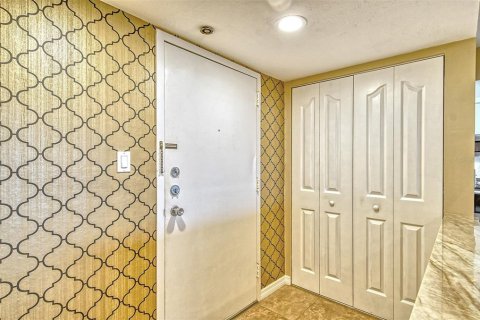 Купить кондоминиум в Сарасота, Флорида 10 комнат, 108.05м2, № 2142222 - фото 3