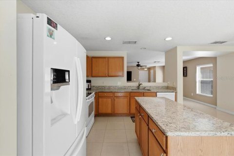 House in Orlando, Florida 3 bedrooms, 157.66 sq.m. № 2210550 - photo 6
