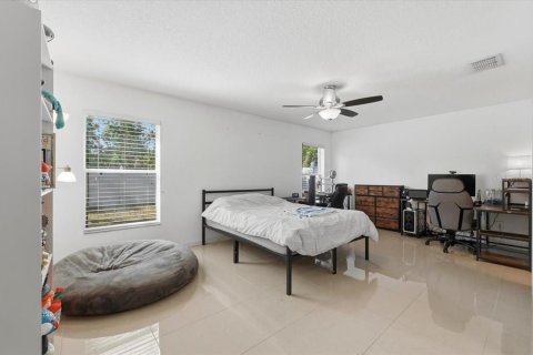House in Orlando, Florida 3 bedrooms, 157.66 sq.m. № 2210550 - photo 12