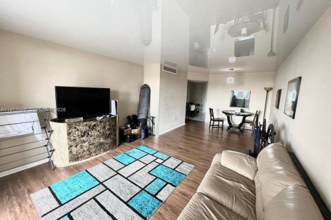 Купить кондоминиум в Майами, Флорида 2 спальни, 96.25м2, № 2033621 - фото 10