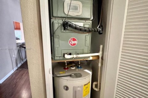 Купить кондоминиум в Майами, Флорида 2 спальни, 96.25м2, № 2033621 - фото 5