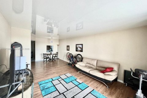 Купить кондоминиум в Майами, Флорида 2 спальни, 96.25м2, № 2033621 - фото 12