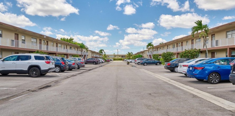 Condo in Margate, Florida, 2 bedrooms  № 1096363