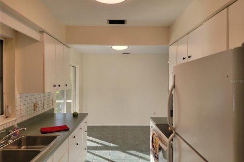 Villa ou maison à vendre à Sarasota, Floride: 3 chambres, 116.59 m2 № 2430695 - photo 17
