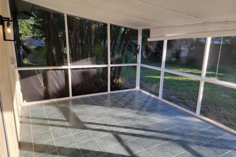 Villa ou maison à vendre à Sarasota, Floride: 3 chambres, 116.59 m2 № 2430695 - photo 4