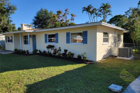 Villa ou maison à vendre à Sarasota, Floride: 3 chambres, 116.59 m2 № 2430695 - photo 8