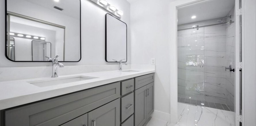 House in Boca Raton, Florida 2 bedrooms, 106.65 sq.m. № 1168482