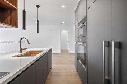 Condominio en venta en Key Biscayne, Florida, 4 dormitorios, 162.58 m2 № 2034151 - foto 9