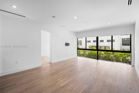 Condominio en venta en Key Biscayne, Florida, 4 dormitorios, 162.58 m2 № 2034151 - foto 11