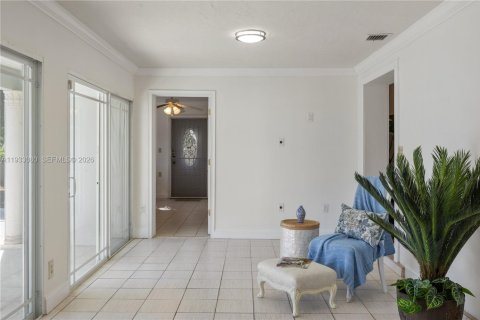 Casa en venta en Miami, Florida, 3 dormitorios, 221.57 m2 № 1999440 - foto 16