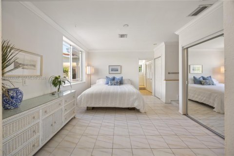 Casa en venta en Miami, Florida, 3 dormitorios, 221.57 m2 № 1999440 - foto 20