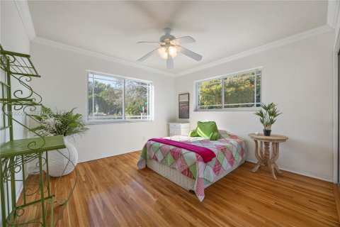 Casa en venta en Miami, Florida, 3 dormitorios, 221.57 m2 № 1999440 - foto 28