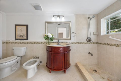 Casa en venta en Miami, Florida, 3 dormitorios, 221.57 m2 № 1999440 - foto 24