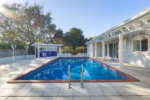 Casa en Miami, Florida 3 dormitorios, 221.57 m2 № 1999440