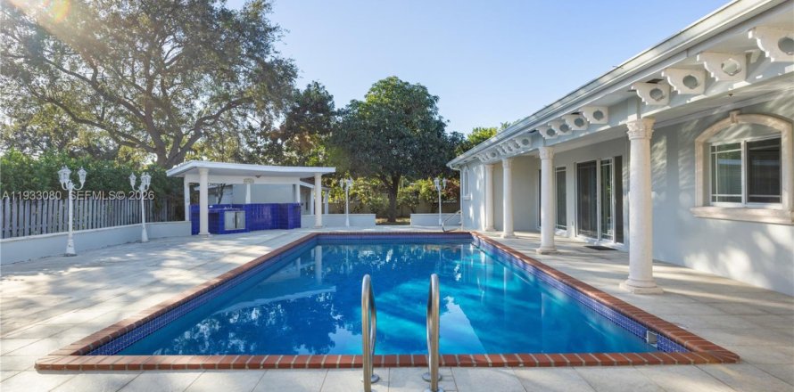 Casa en Miami, Florida 3 dormitorios, 221.57 m2 № 1999440
