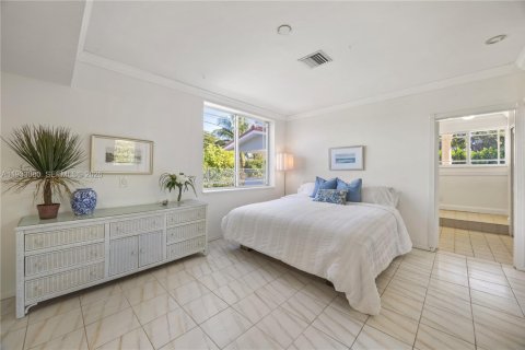 Casa en venta en Miami, Florida, 3 dormitorios, 221.57 m2 № 1999440 - foto 21