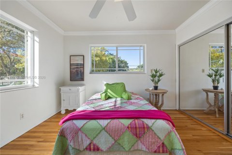 Casa en venta en Miami, Florida, 3 dormitorios, 221.57 m2 № 1999440 - foto 30