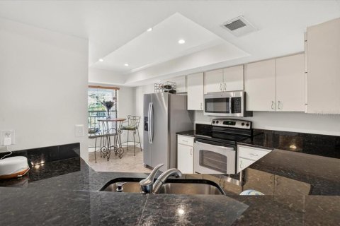Copropriété à louer à Sarasota, Floride: 2 chambres, 111.11 m2 № 2431771 - photo 11