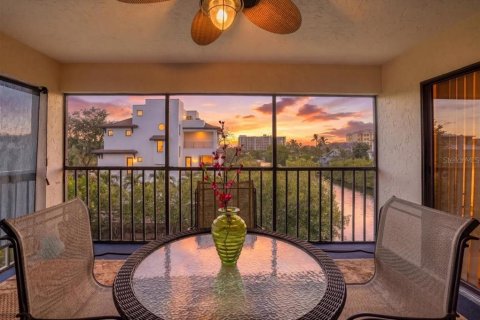 Copropriété à louer à Sarasota, Floride: 2 chambres, 111.11 m2 № 2431771 - photo 2
