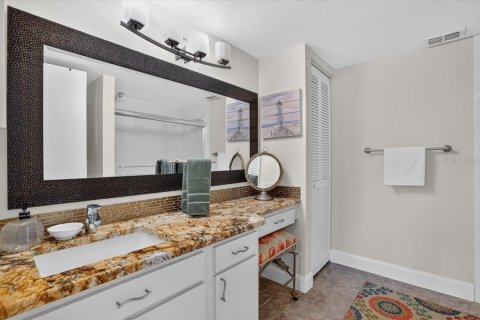 Copropriété à louer à Sarasota, Floride: 2 chambres, 111.11 m2 № 2431771 - photo 25