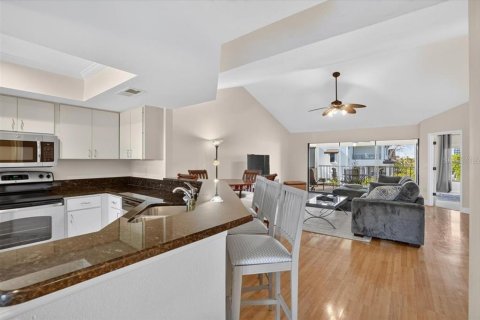 Copropriété à louer à Sarasota, Floride: 2 chambres, 111.11 m2 № 2431771 - photo 9