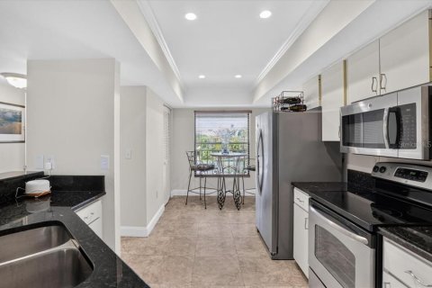 Copropriété à louer à Sarasota, Floride: 2 chambres, 111.11 m2 № 2431771 - photo 12