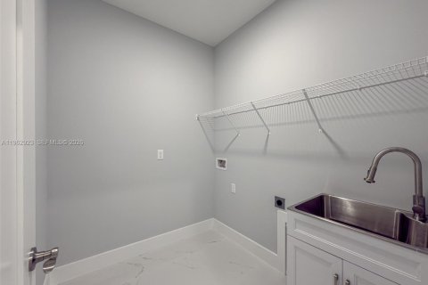 Villa ou maison à louer à Lehigh Acres, Floride: 3 chambres, 159.51 m2 № 2023940 - photo 29