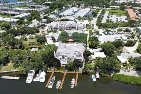 Land in Jupiter, Florida № 2152807 - photo 1