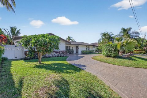 Дом в Форт-Лодердейл, Флорида 3 спальни, 224.73м2 № 2008904