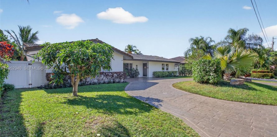 Дом в Форт-Лодердейл, Флорида 3 спальни, 224.73м2 № 2008904