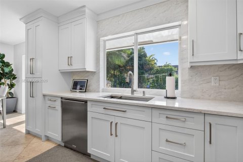 Купить виллу или дом в Форт-Лодердейл, Флорида 3 спальни, 224.73м2, № 2008904 - фото 26