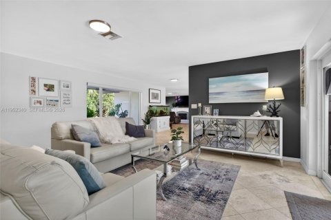 Купить виллу или дом в Форт-Лодердейл, Флорида 3 спальни, 224.73м2, № 2008904 - фото 8