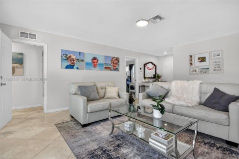 Купить виллу или дом в Форт-Лодердейл, Флорида 3 спальни, 224.73м2, № 2008904 - фото 9