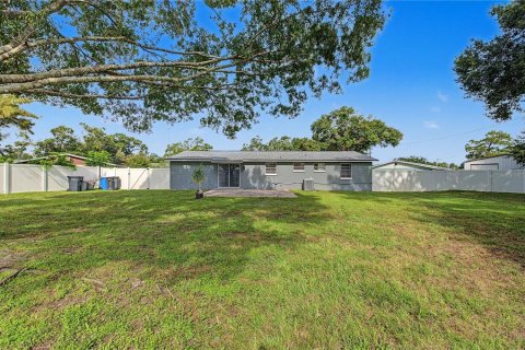 House in Lutz, Florida 3 bedrooms, 109.25 sq.m. № 2381072 - photo 10