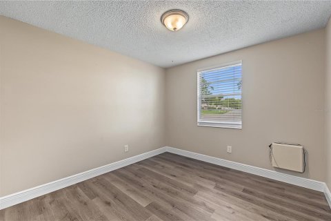 House in Lutz, Florida 3 bedrooms, 109.25 sq.m. № 2381072 - photo 26