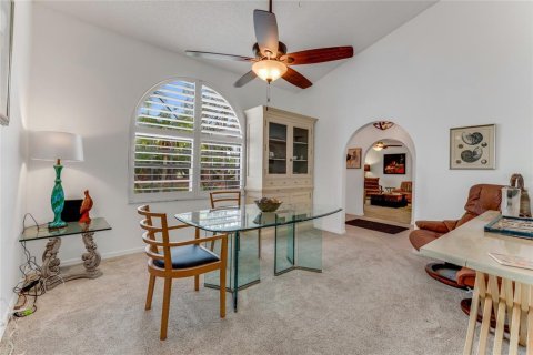 House in New Smyrna Beach, Florida 3 bedrooms, 257.25 sq.m. № 1760622 - photo 11