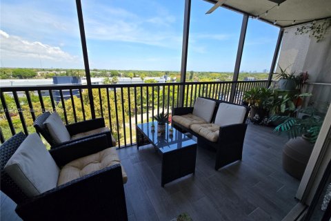 Кондоминиум с 2 спальнями в Майами, Флорида № 2048716