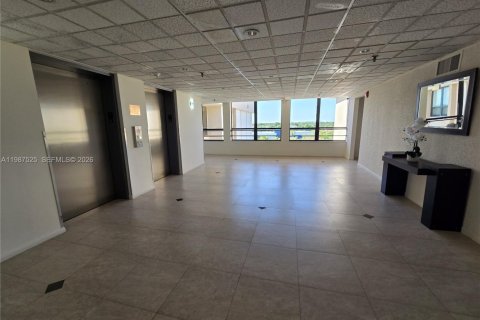 Купить кондоминиум в Майами, Флорида 2 спальни, 128.21м2, № 2048716 - фото 7