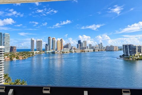 Condo in Aventura, Florida, 2 bedrooms  № 2428437