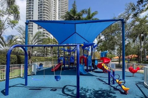 Condo in Aventura, Florida, 2 bedrooms № 2428437 - photo 19