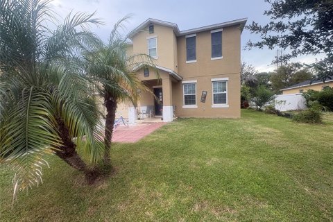 House in Kissimmee, Florida 4 bedrooms, 260.96 sq.m. № 2405500 - photo 3