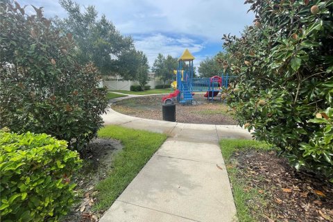 House in Kissimmee, Florida 4 bedrooms, 260.96 sq.m. № 2405500 - photo 4