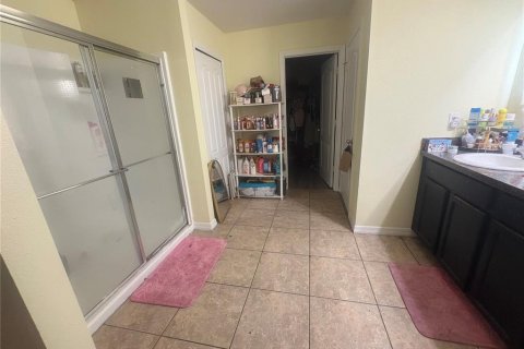 House in Kissimmee, Florida 4 bedrooms, 260.96 sq.m. № 2405500 - photo 13