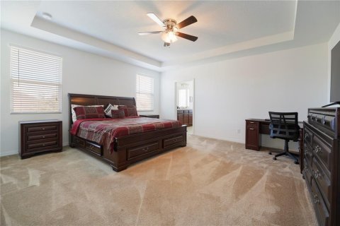 House in Winter Garden, Florida 4 bedrooms, 250.37 sq.m. № 2123330 - photo 14