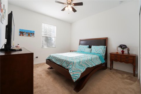 House in Winter Garden, Florida 4 bedrooms, 250.37 sq.m. № 2123330 - photo 13